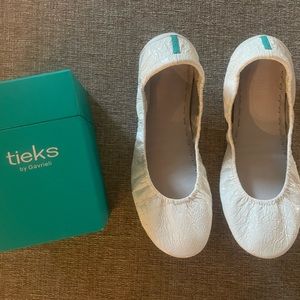 Tieks diamond white size 10